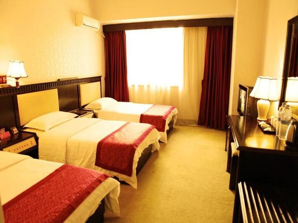Landmark Hotel Kunming Esterno foto